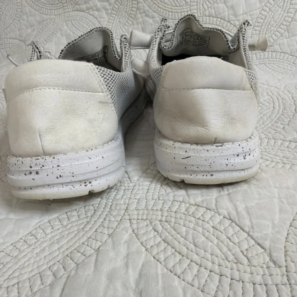 HEY DUDE Wendy Sox Stone White Women's Sz 8 Casual‎ Comfortable Slip On Shoes